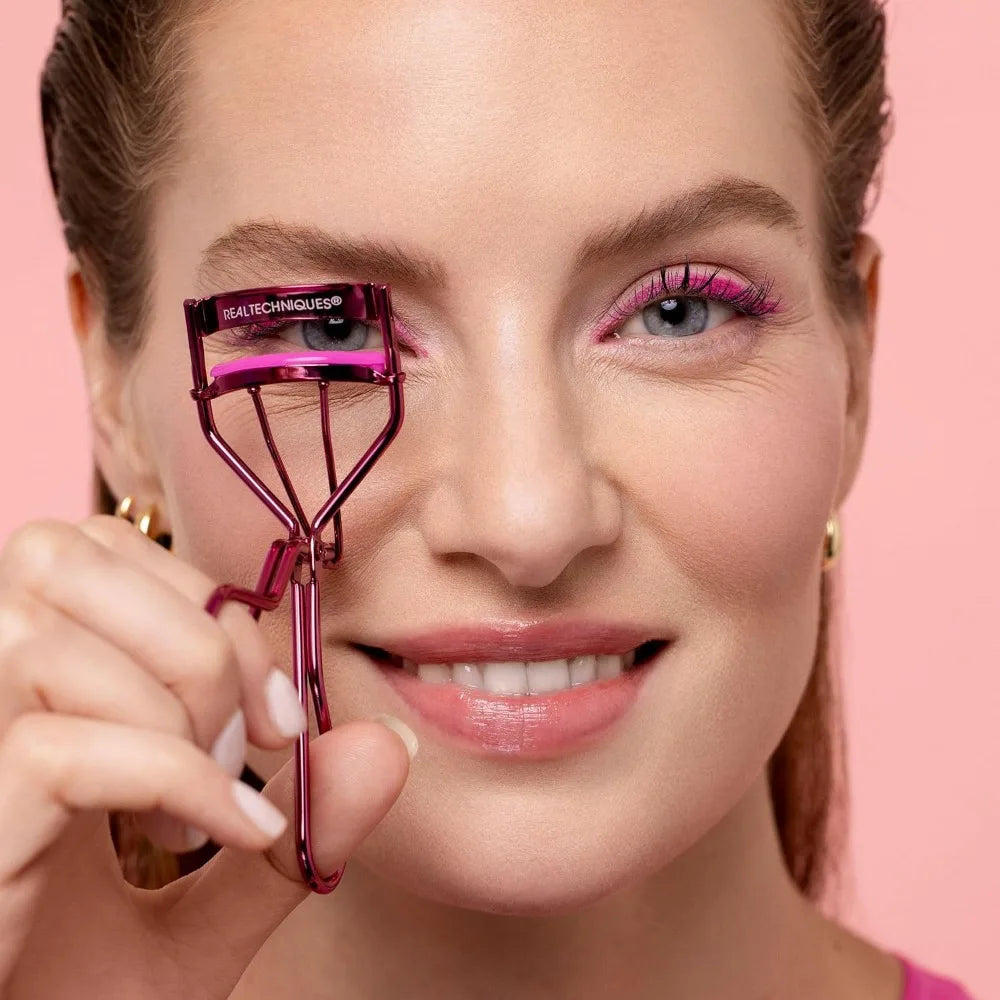 Gentle Lash Curler for Lifted Lashes Extra Volume Mascara Travel Size Comfort Grip Pinch Free Design Pink Cruelty Free Eyelash Curler
