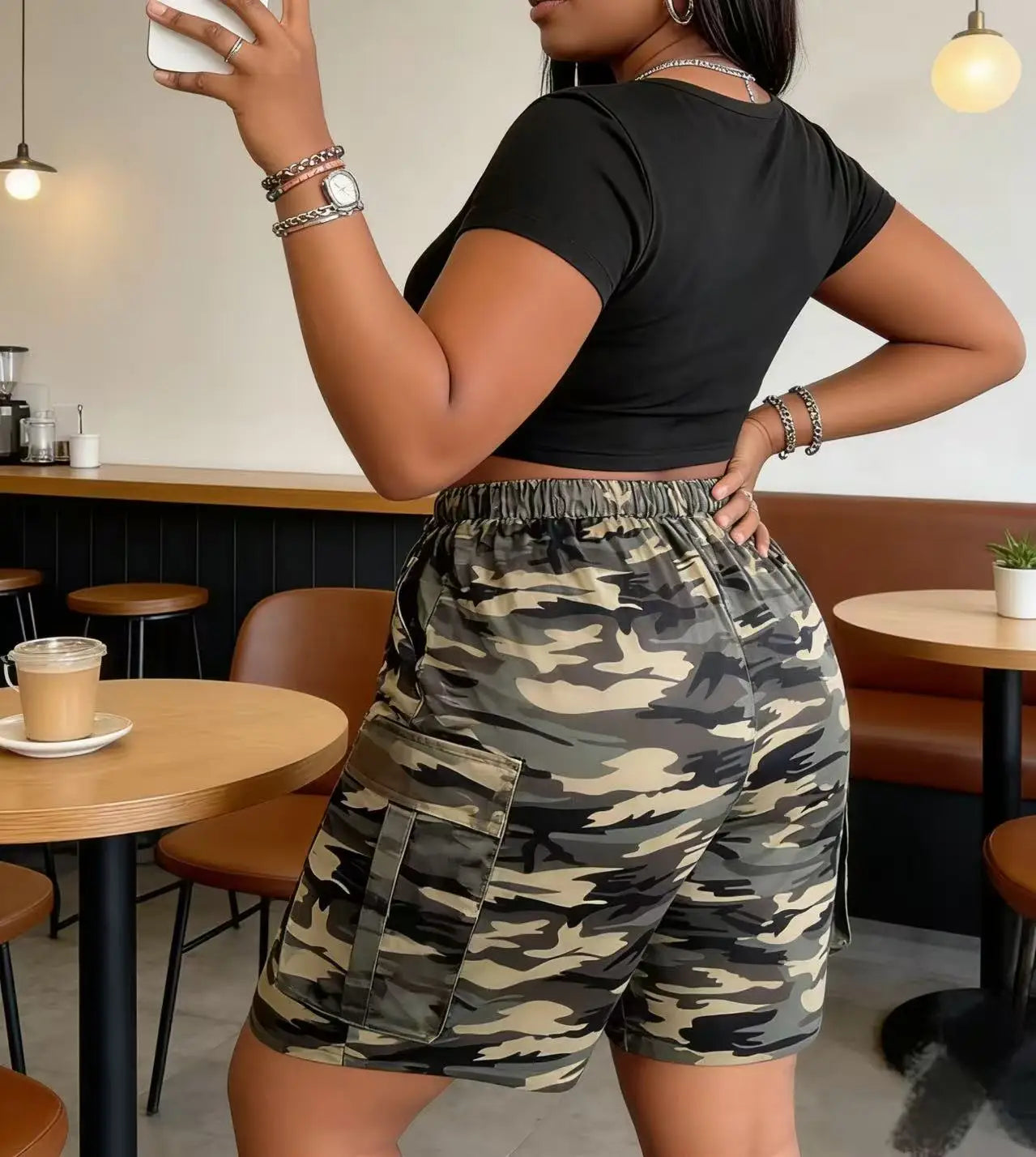Plus size women's camouflage print drawstring pocket casual shorts