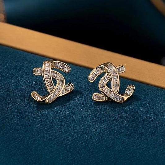 Vintage Elegant Style Stud Earrings S925 Silver Needle Unique Trendy Design Women Daily Wear Jewelry