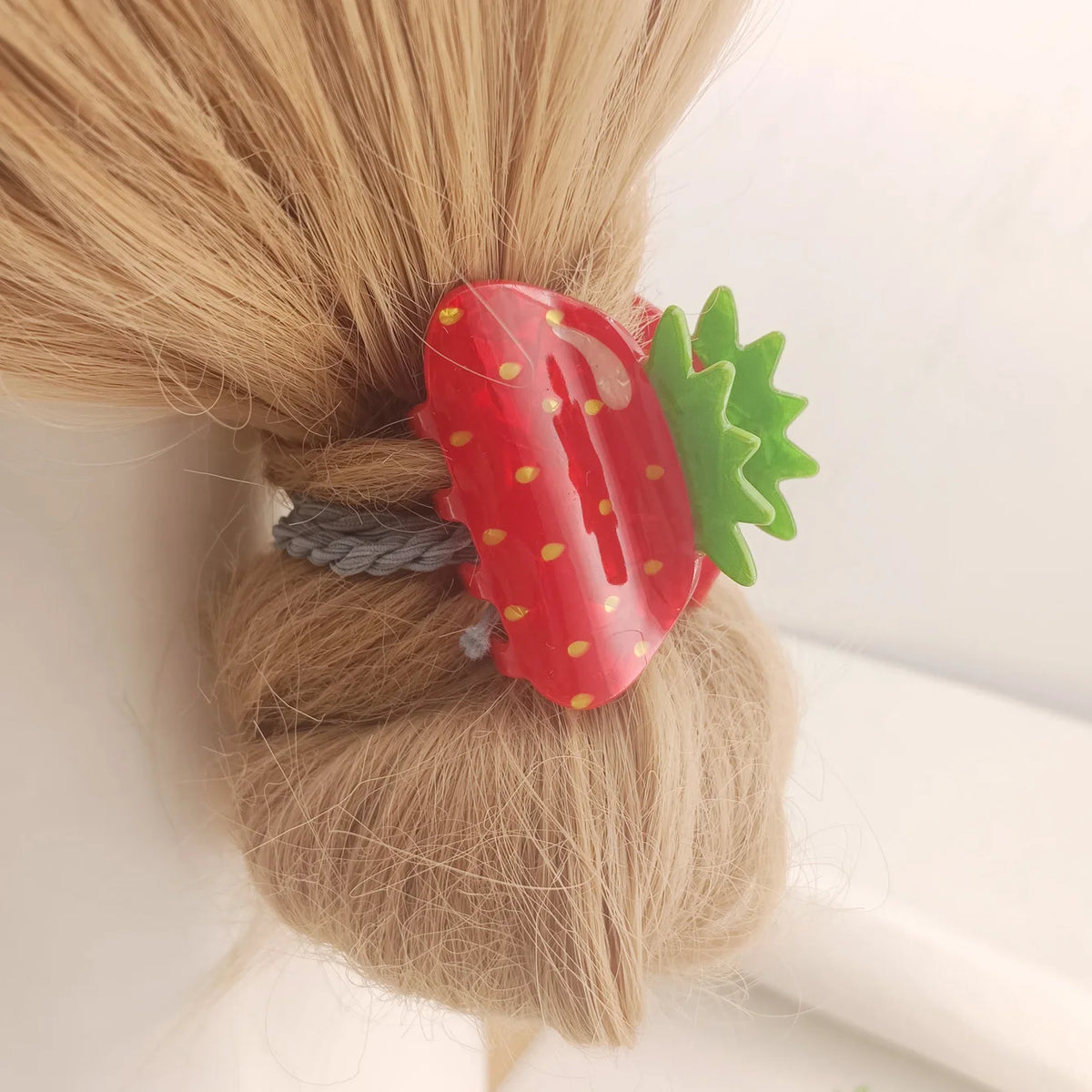 1pc cute little strawberry hair clip mini half updo hair clip fashion ponytail clip female daily holiday party hair accessory